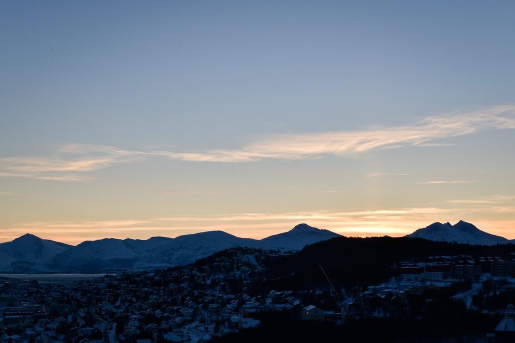 Pingvinhotellet Unn Tromsø Exteriér fotografie